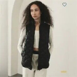 Athleta Whisper Featherless Puffer Vest XXS Black